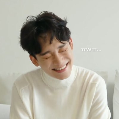 hallig_rochelle's profile picture. our youth is called exo🦋 exo is nine✨