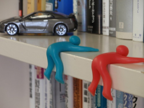 京都の大学で、「デザインと企業経営」を研究中。 最初の10年は自動車業界に焦点を当ててきた。 最近は、電機業界に関心を移動。関西出身。 美術館や企業博物館、工場めぐりが趣味。