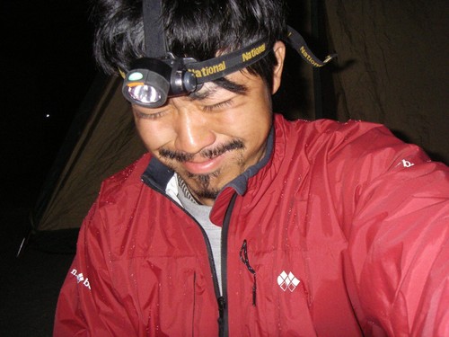 川下って魚獲って焚き火で焼いて食って飲んで寝る、と見せかけてなかなか寝ないスタイルの、虎ノ門で働くメタボ予備軍