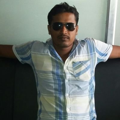 pravatkn's profile picture. Help others