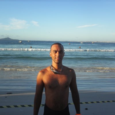 Sou simples, gosto de praia e de nadar 🏊🏾♂️! Signo de Aquário ♒️! Bombeiro militar e estudande de bacharel em educação física! Mineiro! Prazer, esse sou eu!