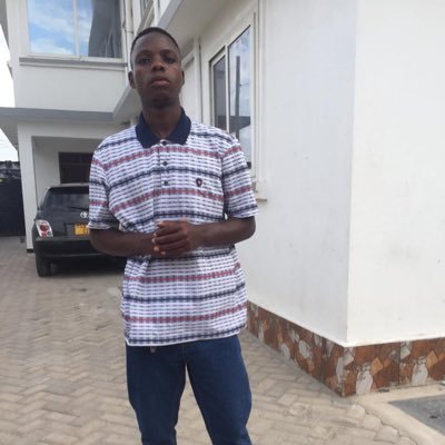 A LLB Student, Investor, footballer, @BarcelonaFc Fan, For Tips concern Legal cases and Material, @SimbaFc, A Body builder👍