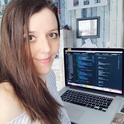 👩🏻‍💻Frontend Web Developer | Student of Cybersecurity | Gaming & Travel Lover💙 #WebDev #CyberSecurity #100DaysOfCode