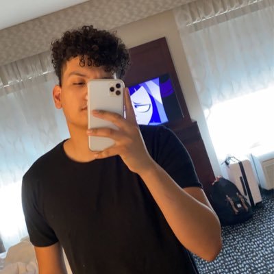 Andy14Ochoa's profile picture. 🇭🇳 13 Maro 2SS 1LE 😩 #RollinDeep 🏎💨