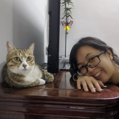 Freelancer for electronic project management consultant. 
I love my hometown Guangzhou and Qingyuan.
My cat is Cujo.Other cats I posted are the foster cats.