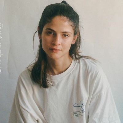 Divinyse's profile picture. 𝐽𝑒 𝑣𝑜𝑖𝑠 𝑙𝑎 𝑣𝑖𝑒 𝑒𝑛 𝑟𝑜𝑠𝑒
 — TW : tca, anxiété, viol