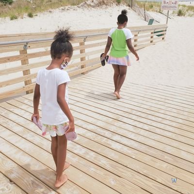 NaiDoris1's profile picture. In a 🌍 world where you can be anything, 🅱🅴     🅺🅸🅽🅳.

Mom to 2 amazing girls.
💙🧡