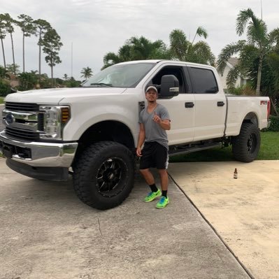 wallacedc27's profile picture. 