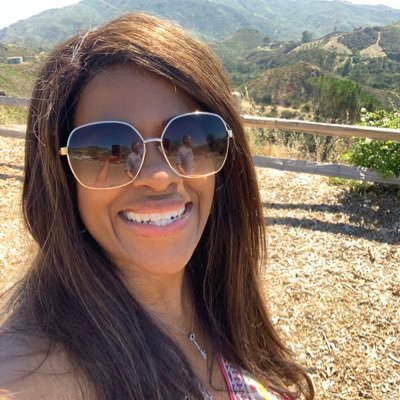 creatorofchange's profile picture. 