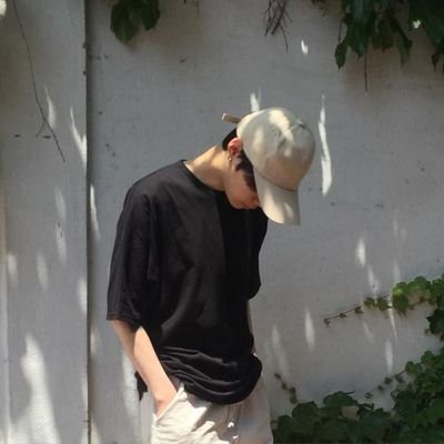 Madhury30212491's profile picture. A fake smile can hide A million tears....