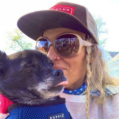 islandOrbit's profile picture. 