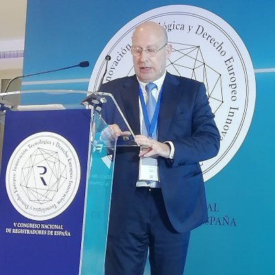 Profesor Emérito - Catedrático jubilado de Derecho Internacional Privado.
El Derecho Internacional Privado no son sólo cuatro artículos del Código civil