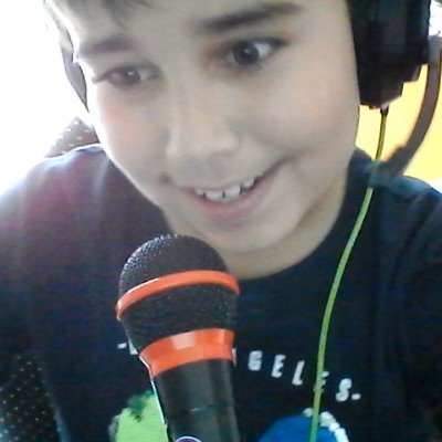 ARTURO48467974's profile picture. Visita mi canal en YouTube (arturmoji vf). Adoro FORNITE

correo  
cuntactoarturmojivf@gmail.com