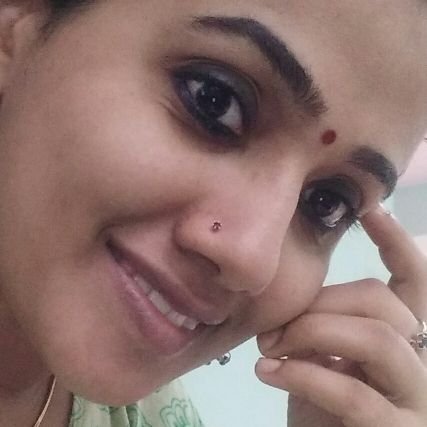 simple dreams, wish to live each momnts of life, day dreamer, love to talk, lov to travel, n beliv in *KARMA*