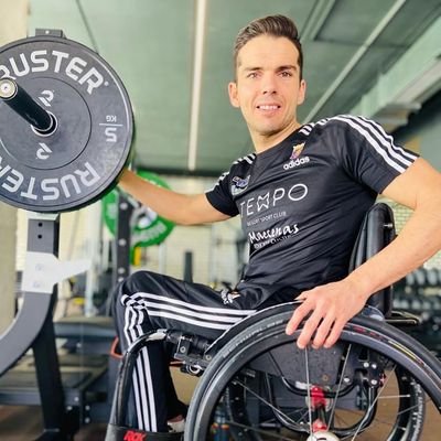 Doctor en Ciencias del Deporte.
Deportista de Alto Rendimiento