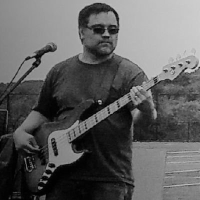 Network Engineer, NASCAR fan, musician and Dad of 7 who tells plenty of bad dad- jokes