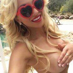 Live in the sunshine where you belong😇 🔉
Hi. Hello. Hola. Ola. Bonjour. Ciao. Guten Tag. Namaste. Salaam.
Making mistakes is better than faking perfectio ..