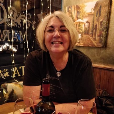 LynneCoutts's profile picture. 