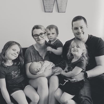 mrsravenwilson's profile picture. wife to my favorite football coach @CoachWilsonTAMK | mama to my favorite six 🩷🩷🩷💙🩷🩷