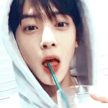 A_Straww's profile picture. RPS 비누/천연 비누 아니고 연애 염탐계