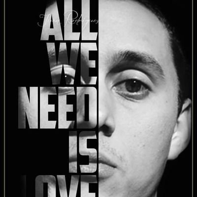 No se muere quien se va solo se muere quien se olvida
-
Recordamos a Canserbero❤