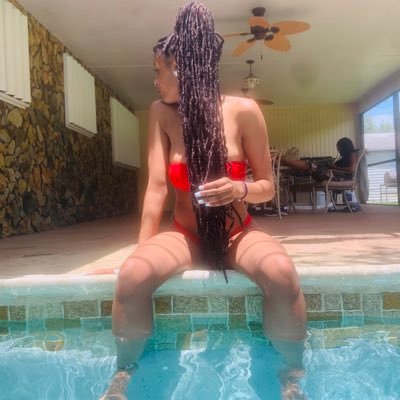 HighSchool Track & Field 🏃🏽♀️💨 MPSH’21🎓 ig: @makaylaa.nicoleeee