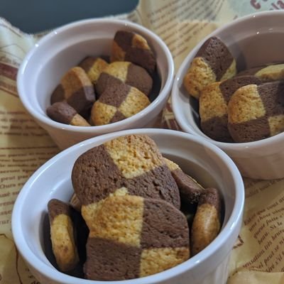 ルーイ モダンな町を作り始めました が 町の作り方なんて分からないので良ければ助言をお願いします Minecraft マイクラ建築