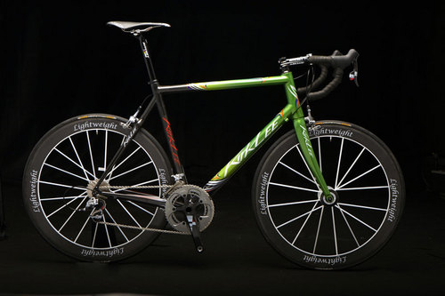 Custom carbon fiber bicycles handbuilt in Austin, Texas by KirkLee Bicycles. Let us build your dream bike.
