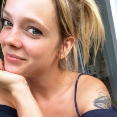 Je suis célibataire j’ai une fille de 5 ans je suis à la recherche d’une relation sérieux basse sur la confiance et le respect