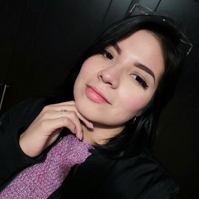 AnaKRamz Profile Picture