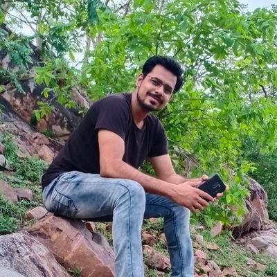 saurabhskwd's profile picture. curious, introvert, optimist
