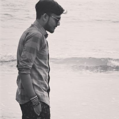 PritamM762's profile picture. Music On.🎵
World Off...
🇮🇳🇮🇳❤️❤️