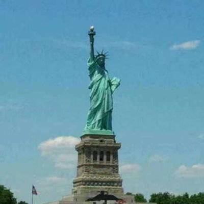 zhshvv's profile picture. 