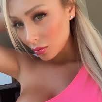 zolopuit's profile picture. 🌺🌺Right there for this made a friend sister I accept you the world❤️❤️