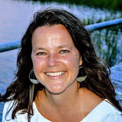 dottiehbryan's profile picture. mom to six, owner at DB Consulting, political writer and strategist