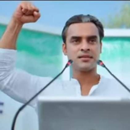 എനിക്കു മുണ്ട് ഉടുക്കാനും അറിയാം ആവശ്യം വന്നാൽ അത് മടക്കി കുത്താനും അറിയാം.
എനിക്ക് മലയാളം സംസാരിക്കാനും അറിയാം വേണ്ടിവന്നാൽ നല്ല രണ്ടു തെറി പറയാനും അറിയാം