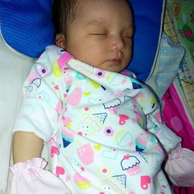 RahayuFitriaa's profile picture. Cinta bukan tentang bagaimana perasaan itu muncul.. Tapi bagaimana perasaan itu agar tetap utuh.. Ana Uhibbuki Fillah ♥