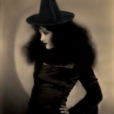 Vintagewitch2's profile picture. Lectora de Tweets 📝