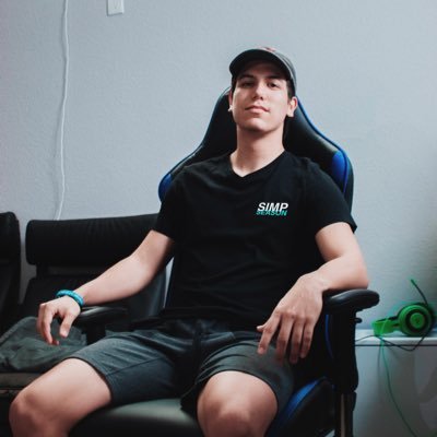 Just a new streamer trying to grow his channel on twitch😜| Rocket league, Cod, Valorant | RL collegate athlete. Affiliate!
