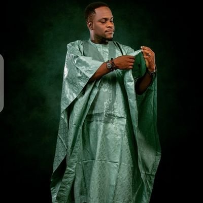 Fashion designer
Unisex top notch designs
Pocket friendly and affordable
Worldwide delivery For more inquiry Do me or call 08030904469