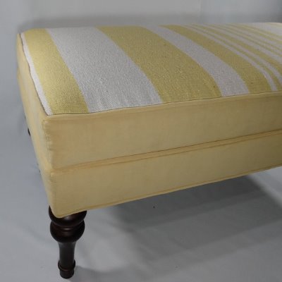 Upholstered Furniture

https://t.co/nRH0HiFktA