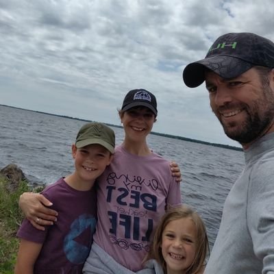 jrunde31's profile picture. Racing-mind, Neverending TBR pile... Lit Coach, Mom & Wife