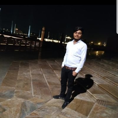 DBadlas's profile picture. if u r bad then i am your dad 😎