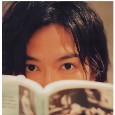 加藤さんよりのNEWS箱推しです／自担が言葉を生業にしているので、自担をがっかりさせるような言葉を選ばないように気をつけます🌸🌸よろしくお願いします