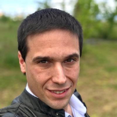 dvillaba's profile picture. Ingeniero Informático enamorado de lo rápido que se mueve el mundo.