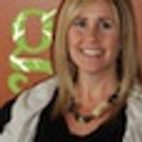 Lori Sullivan - @OneShadeGreener Twitter Profile Photo