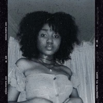 Biochemist🧪Fashion designer💞💫 🇳🇬CEO @lolajforever. Youtuber✨ Subscribe to my channel👇🏾