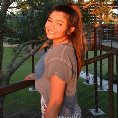 _isabellanguyen's profile picture. 