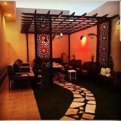 .بناء ملاحق / ترميم تشطيبات/ جميع الدهانات والاصباغ/ وتركيب العوازل / وجميع أنواع الحداده مظلات.سواتر.هناجر.برجولات/ وتركيب الديكورات والجبس/ وورق الجدرا