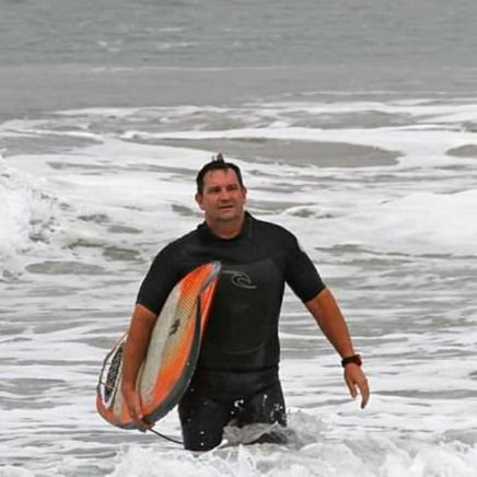 joe everyman with a penchant for surfing, cars, motorcycles, food and dogs...oh craft beer..and Port #FoxtrotUniformCharlieKiloTangoRomeoUniformMikePapa 🌊🌊🌊